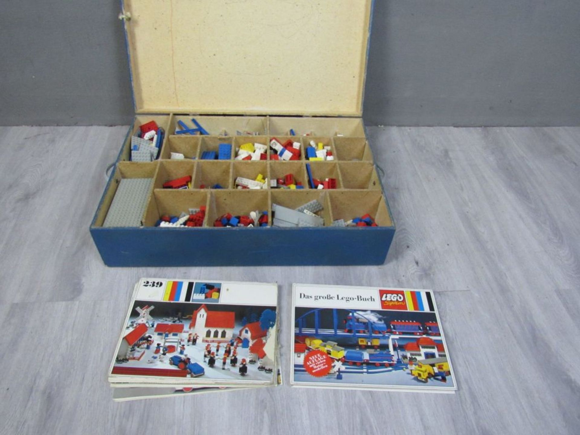 Vintage Spielzeug Lego mit BÃ¼chern - Bild 2 aus 10