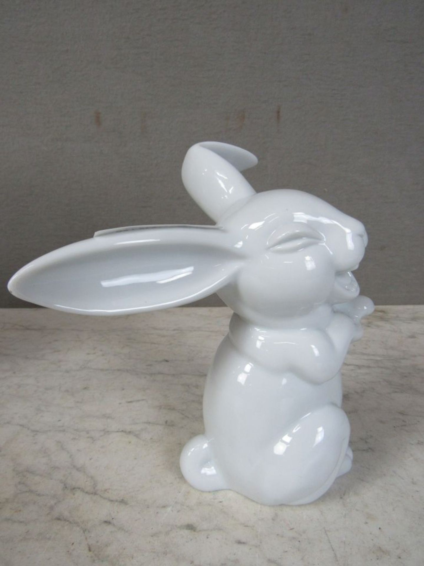 Porzellanfigur lachender Hase 19 cm - Bild 6 aus 9