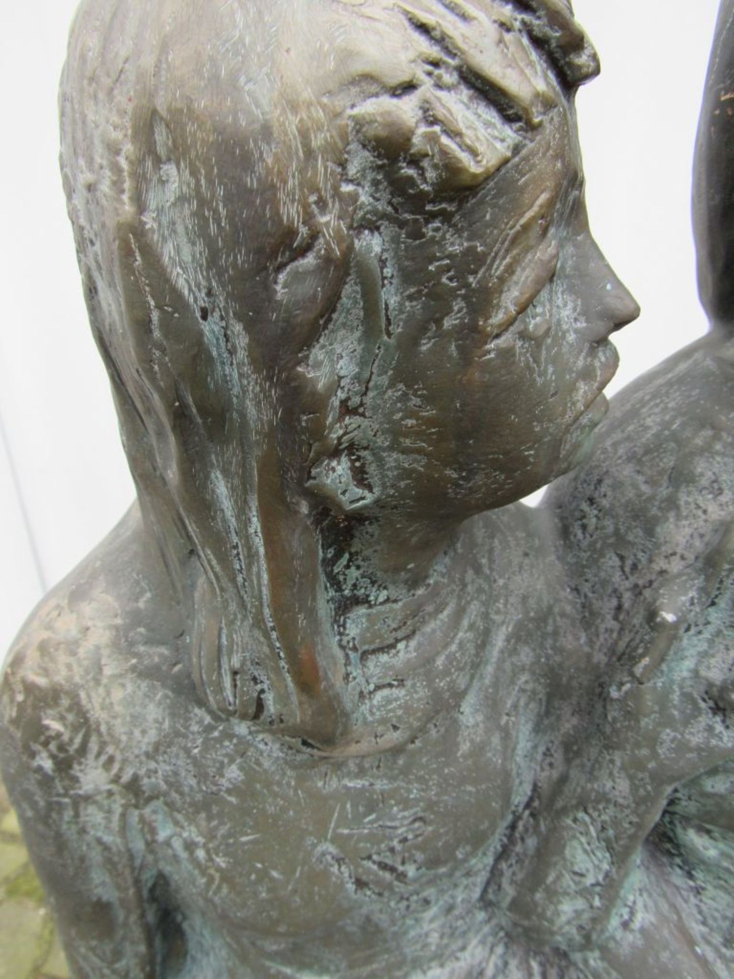 Bronze Skulptur Mann und Frau sitzend - Image 4 of 10