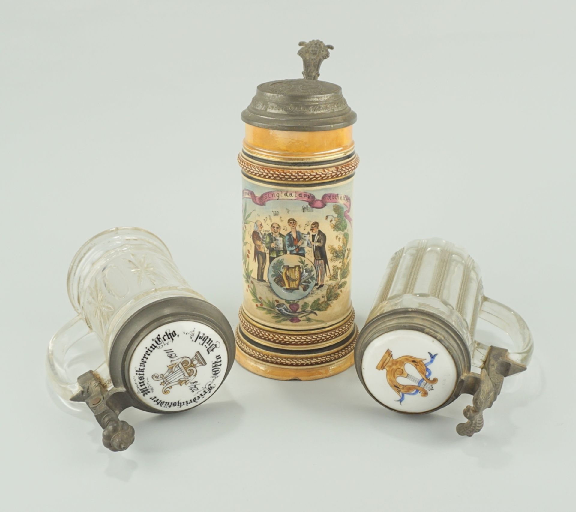 3x Bierkrüge "Sängerbund", davon 1x Keramik und 2x Glas mit Porzellandeckel, um 1880/1900