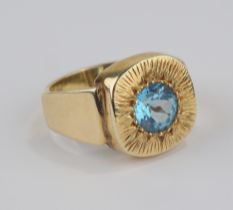 Ring mit Blautopas, 585er Gold, Goldschmiedearbeit, ohne Herstellerpunze