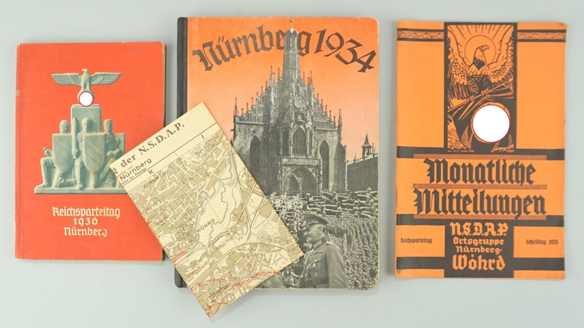 2 Bücher, Reichsparteitag Nürnberg, 1934 und 1936; Plan von Nürnberg 1937; dazu Monatliche Mitteilu