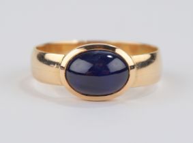 Ring mit Saphir-Cabochon, 585er Gold