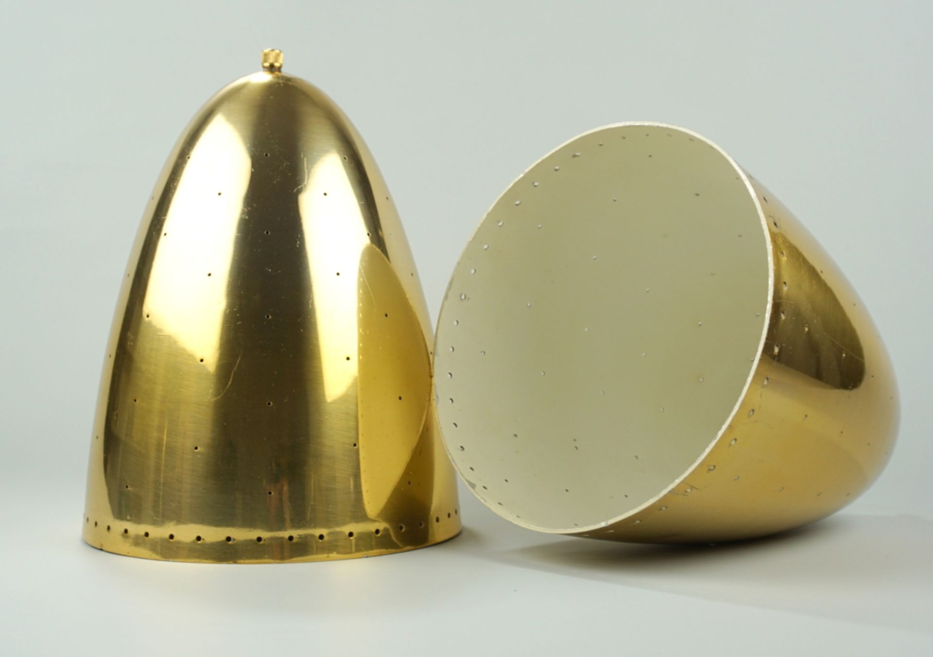 Paar Pendelleuchten, 1950er/1960er Jahre, Aluminium gold eloxiert - Image 2 of 3