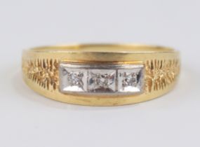 Ring mit 3 Diamant-Brillanten, total ca.0,03ct, 585er Gelb- und Weißgold