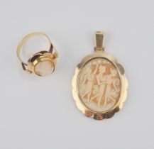 Anhänger und Ring mit Muschelkamee, 585er Gold