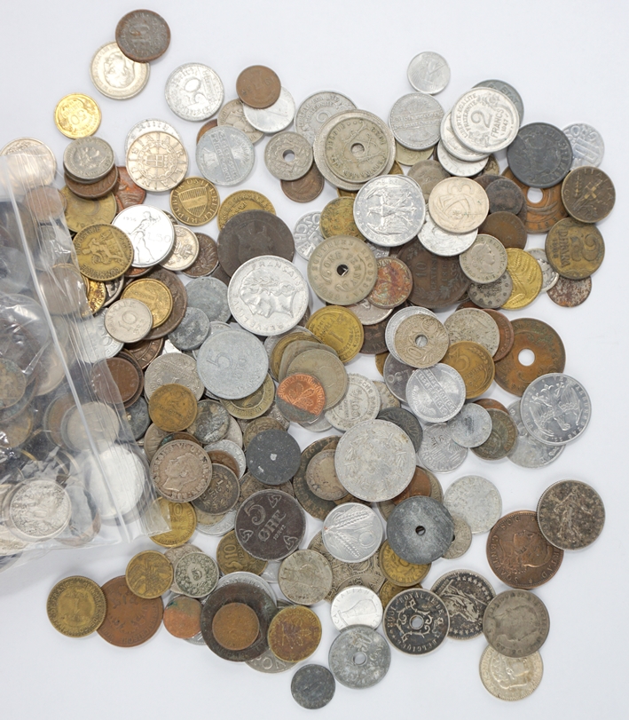 umfangreiches Konvolut Kleinmünzen, Alle Welt, von der Antike bis zur 1.Hälfte des 20.Jh., Gesamt-G - Image 7 of 9