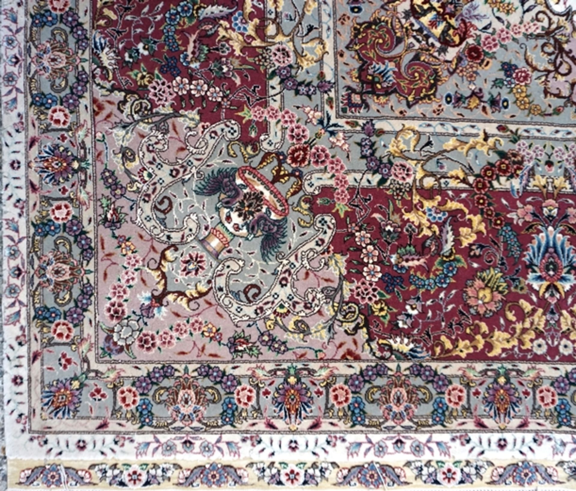 Teppich, Kaschmir, Seide, beige-altrosé-gründig, 350x250cm, ca. 800.000 Knoten - Image 4 of 5