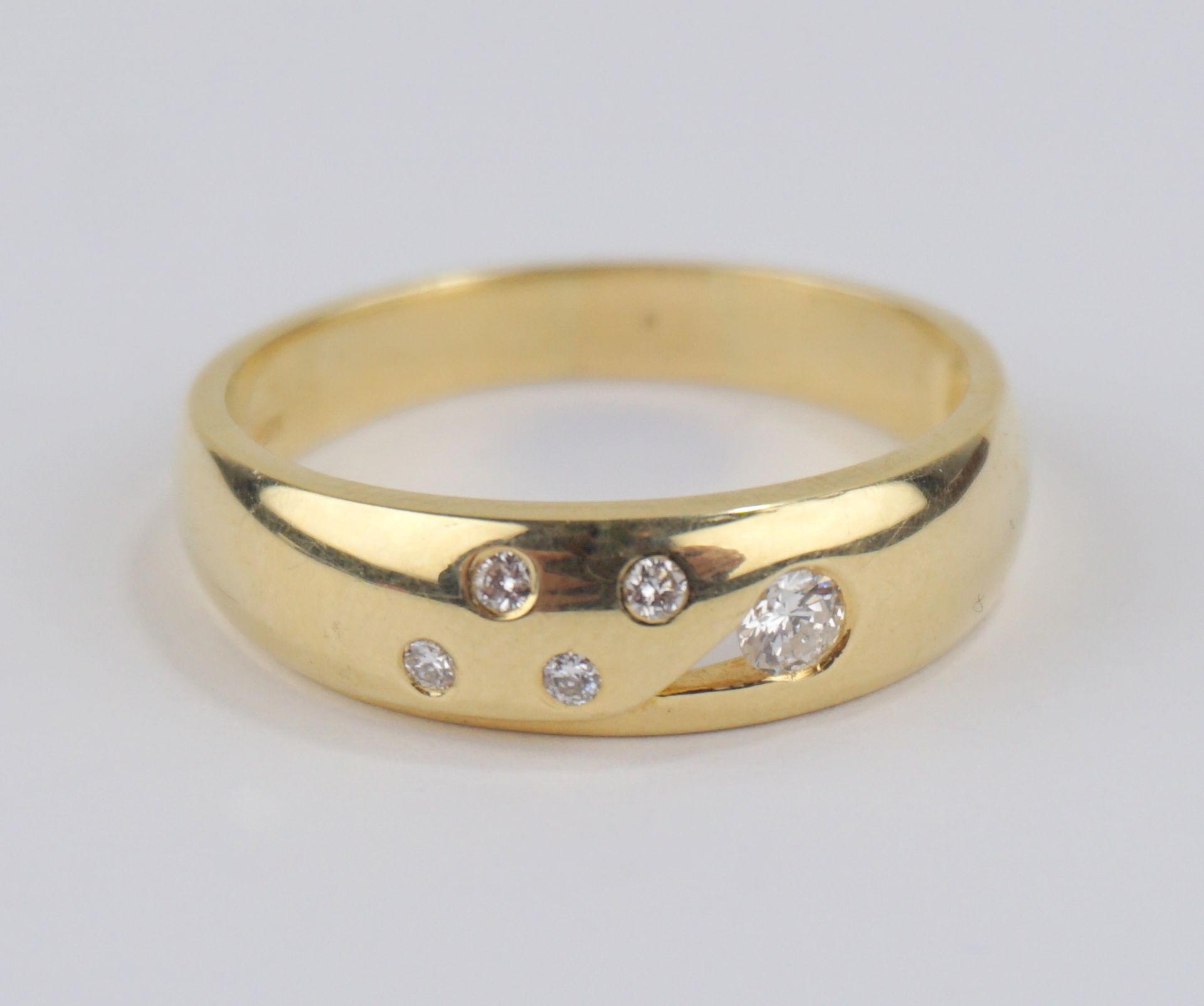 Ring mit 5 Diamant-Brillanten, 585er Gold