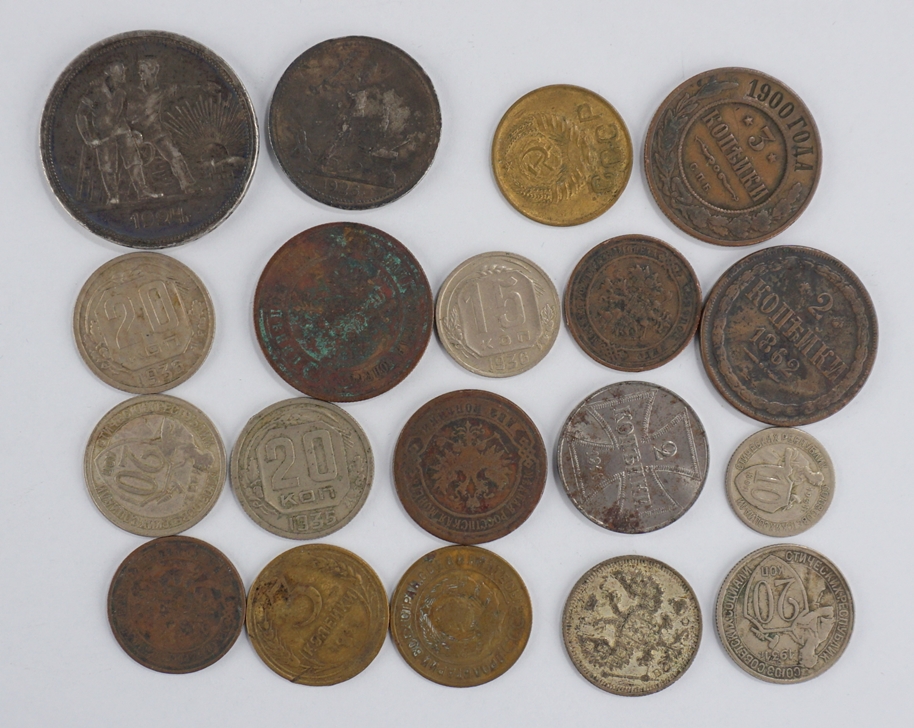 19 Kleinmünzen Russland/UdSSR, unterschiedlicher Materialien, 1862 - 1940