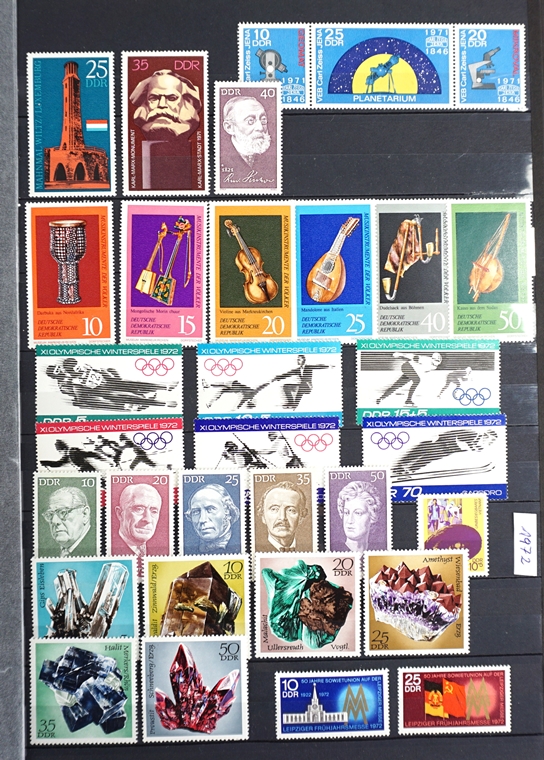 2 Alben mit Briefmarken, DDR ab 1960 - 1987 - Image 3 of 4