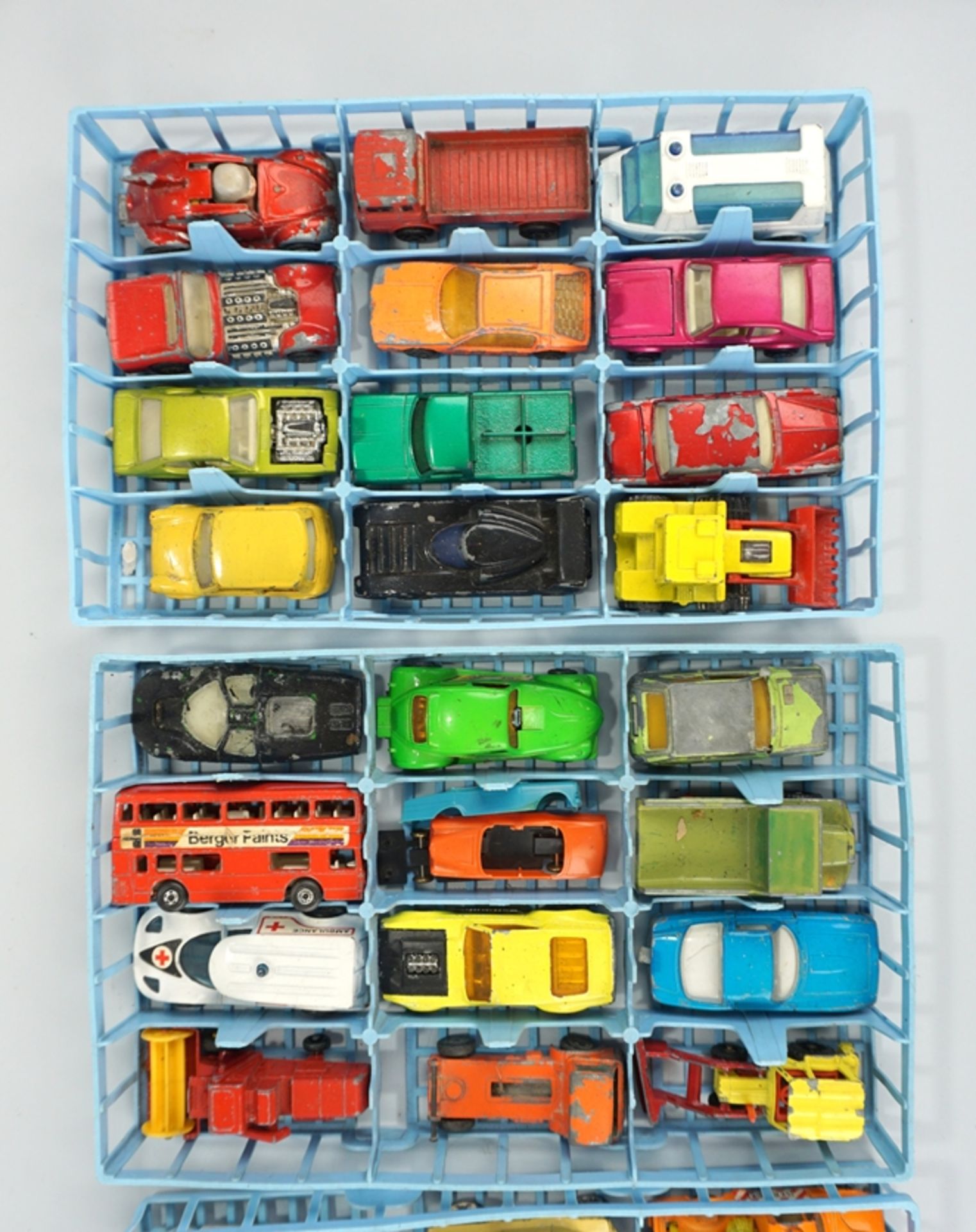 Konvolut von 48 Modellautos, Matchbox/ Lesney, im Koffer - Bild 3 aus 3