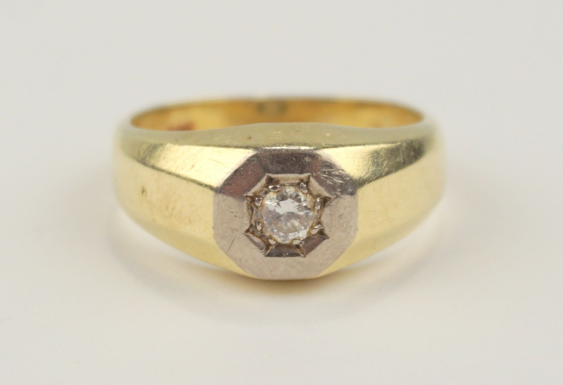 Ring mit Diamant-Brillant, gez.0,18ct, vieleckiger Ringkopf, 585er Gold