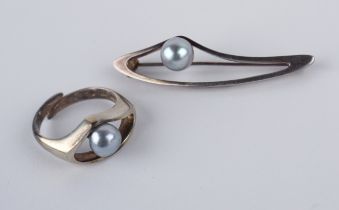 Schmuck-Set mit Perle: Brosche und Ring, 925er Silber