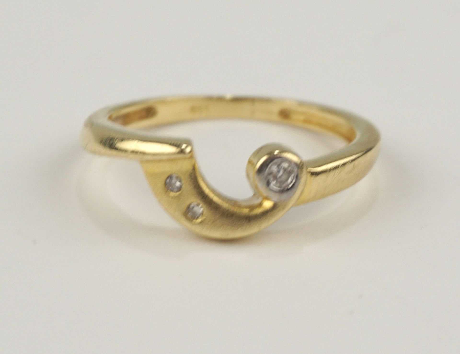 Ring mit 3 kleinen Diamant-Brillanten, 585er Gold