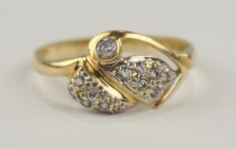 Ring mit Diamantbesatz, 585er Gold