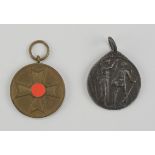 Kriegsverdienst-Medaille 1939, WK II und Deutsche Ehrendenkmünze des Weltkrieges, WK I