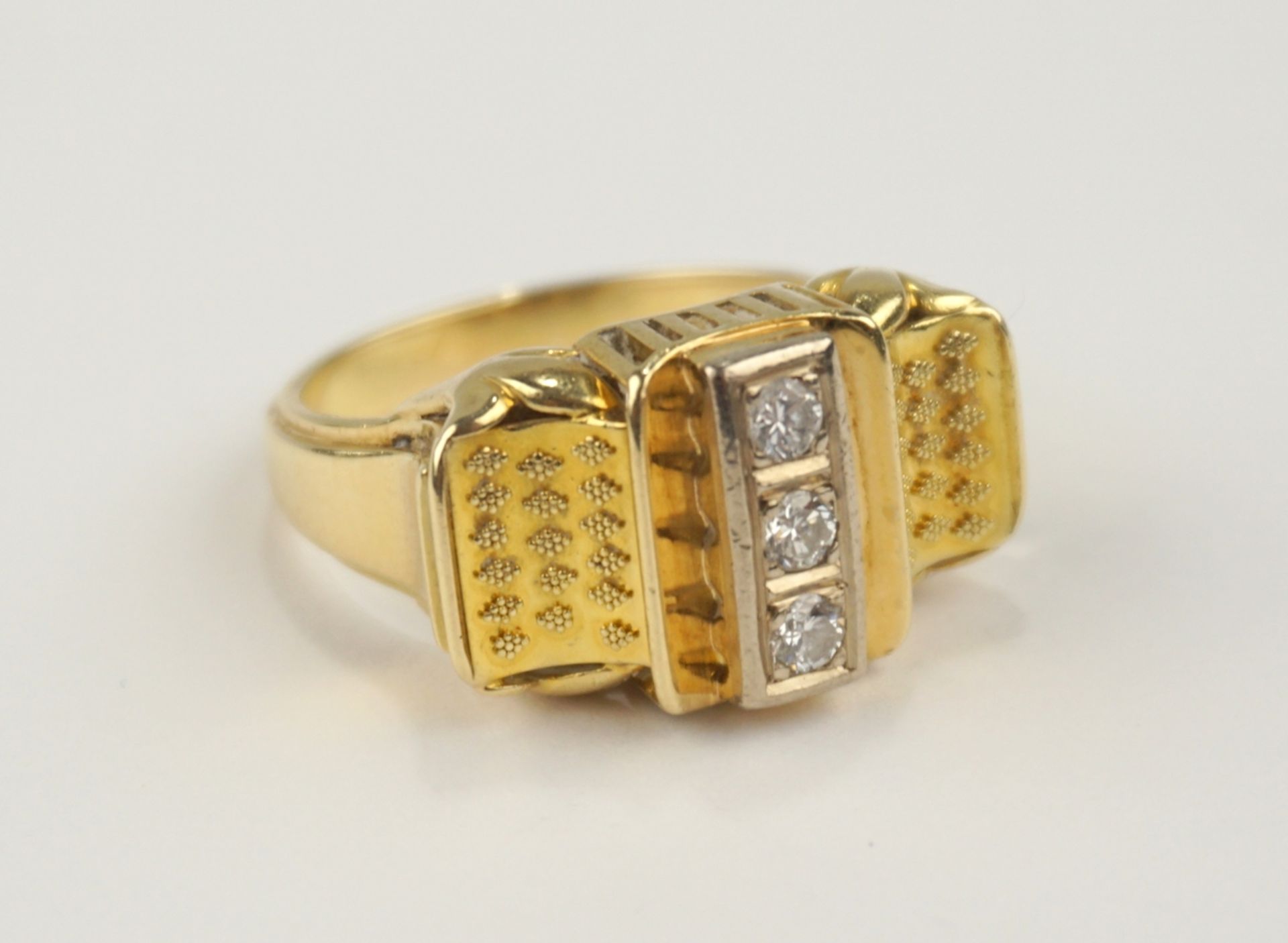 Ring mit 3 Diamant-Brillanten, total ca.0,21ct und Granulation, 585er Gold