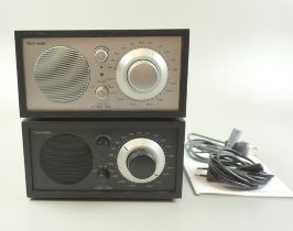Henry Kloss, 2 Radios Tivoli Model One, Ausführung in Schwarz und Silber