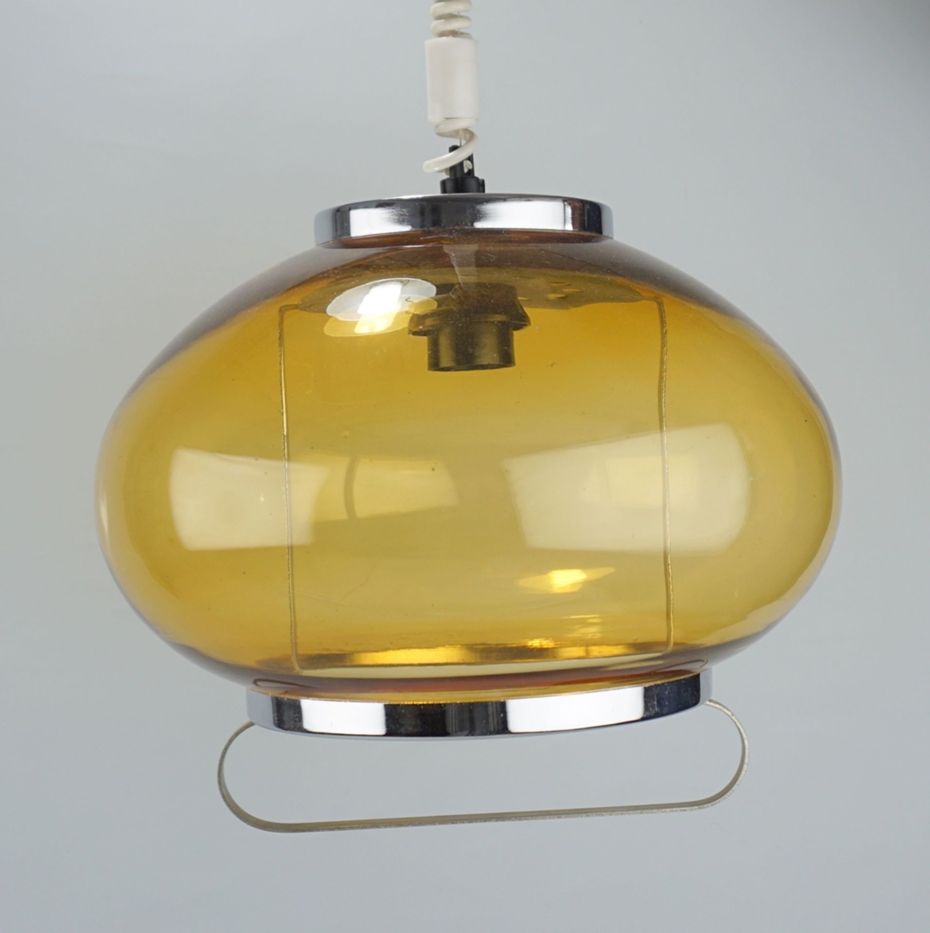 2 Zuglampen, 1970er Jahre, bernsteinfarbenes Glas/verchromtes Metall - Image 2 of 2