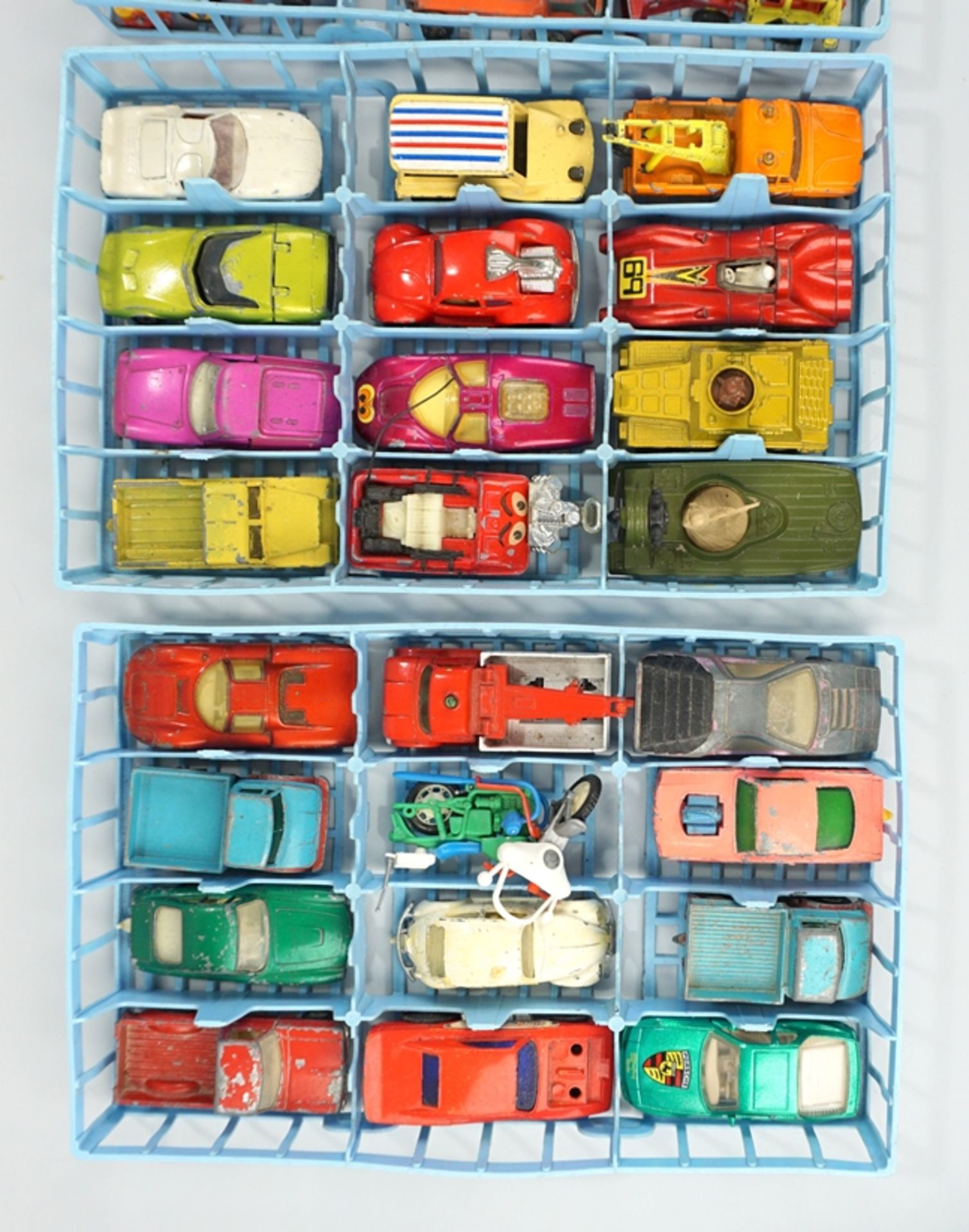 Konvolut von 48 Modellautos, Matchbox/ Lesney, im Koffer - Bild 2 aus 3