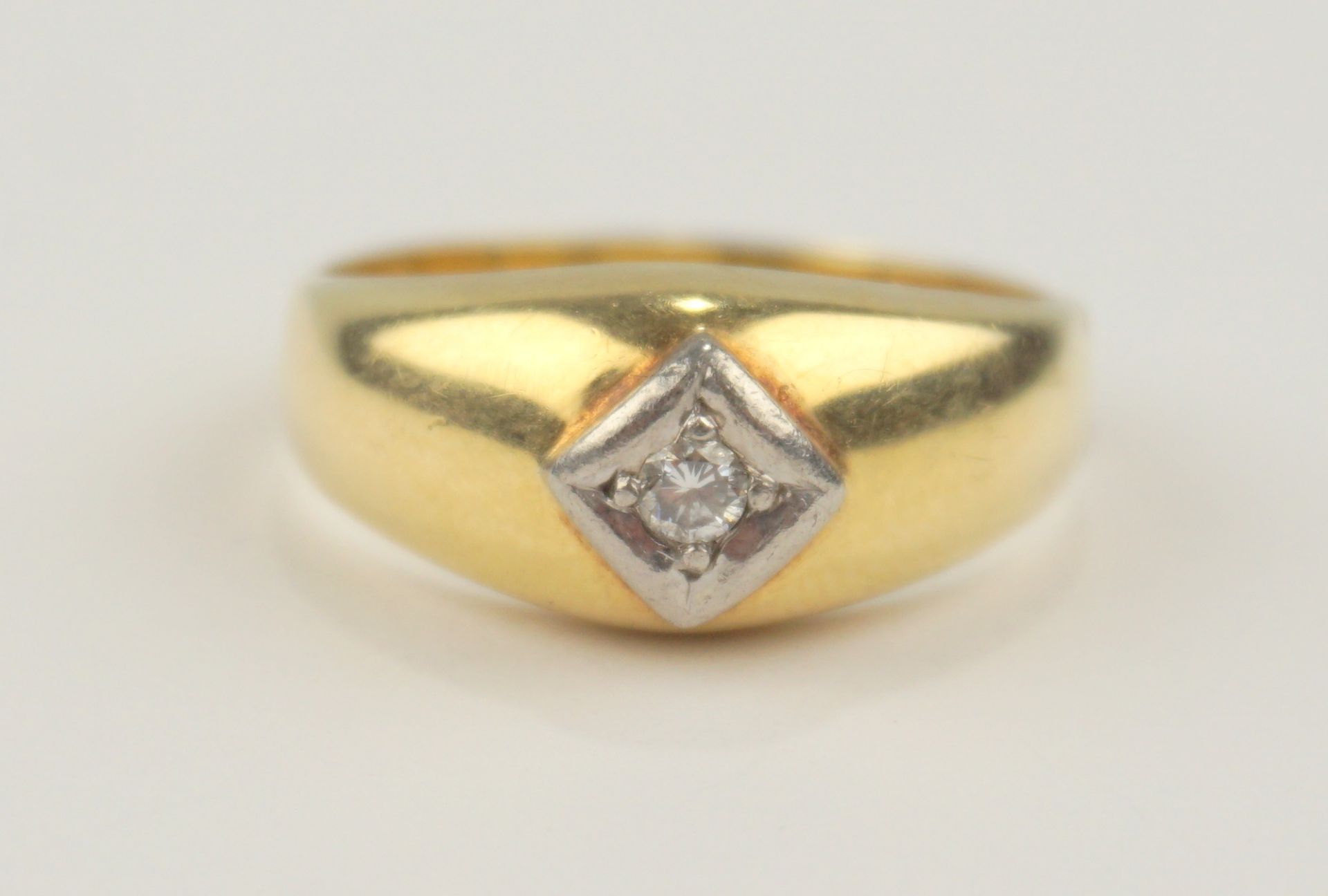 Ring mit Diamant-Brillant, ca.0,05ct, quadratischer Ringkopf, 585er Gold