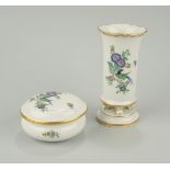 Vase und Dose, Indische Blumenmalerei, Meissen, 2.Hälfte 20.Jh.