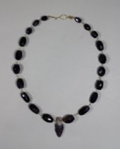 Amethyst-Kette, Ausgrabung, Persisch, vor Christus, Golddraht, 21 Steine unterschiedlicher Größe, L