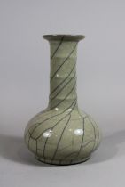 Tianqiuping Vase mit Krakeleeglasur, ohne Marke, H.: 19 cm. Guter, altersbedingter Zustand, Sammlun