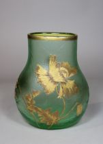 Jugendstil-Vase, Mont-Joye, um 1900, Frankreich, hellgrünes Glas mit eisartig strukturierter, matt