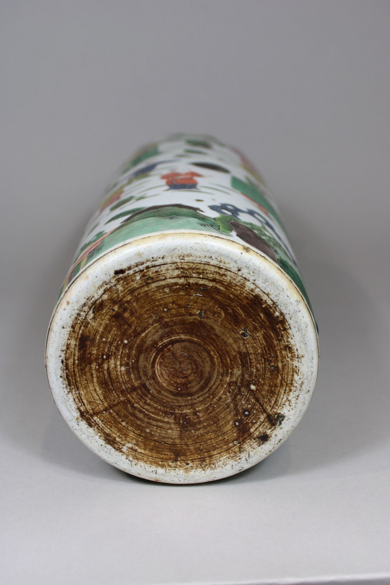 Xiangtuiping Vase, China, Porzellan, 18. - 19. Jh., ohne Marke, Wucai, figürliche Darstellung, Bode - Bild 8 aus 8
