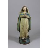 Maria Immaculata, Holz, 19. Jh., farbig gefasst, H.: 33 cm. Altersgemäß guter Zustand, Risse, Farbv