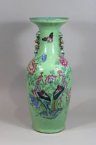 Famille rose Vase, China, Porzellan, Yongzheng-Periode, ohne Marke, Darstellung: die Götter der dre