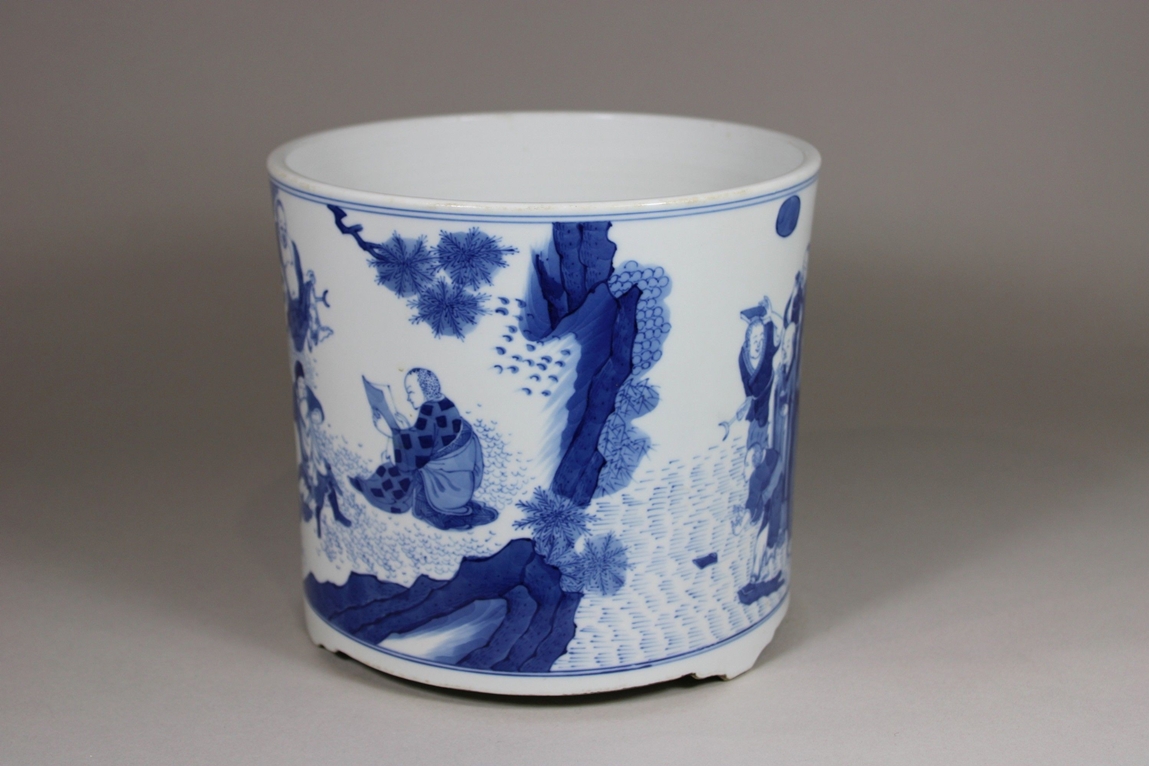 Pinselbecher, China, Porzellan, ohne Marke, blau-weiß bemalt, figürliche Szene, H.: 19 cm, Dm.: 21 - Image 3 of 6