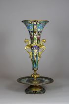 Art Deco Vase, Frankreich, Cloisonne Emaille, vergoldetes Kupfer, frühes 20. Jh.,, H.: ca. 26,5 cm.
