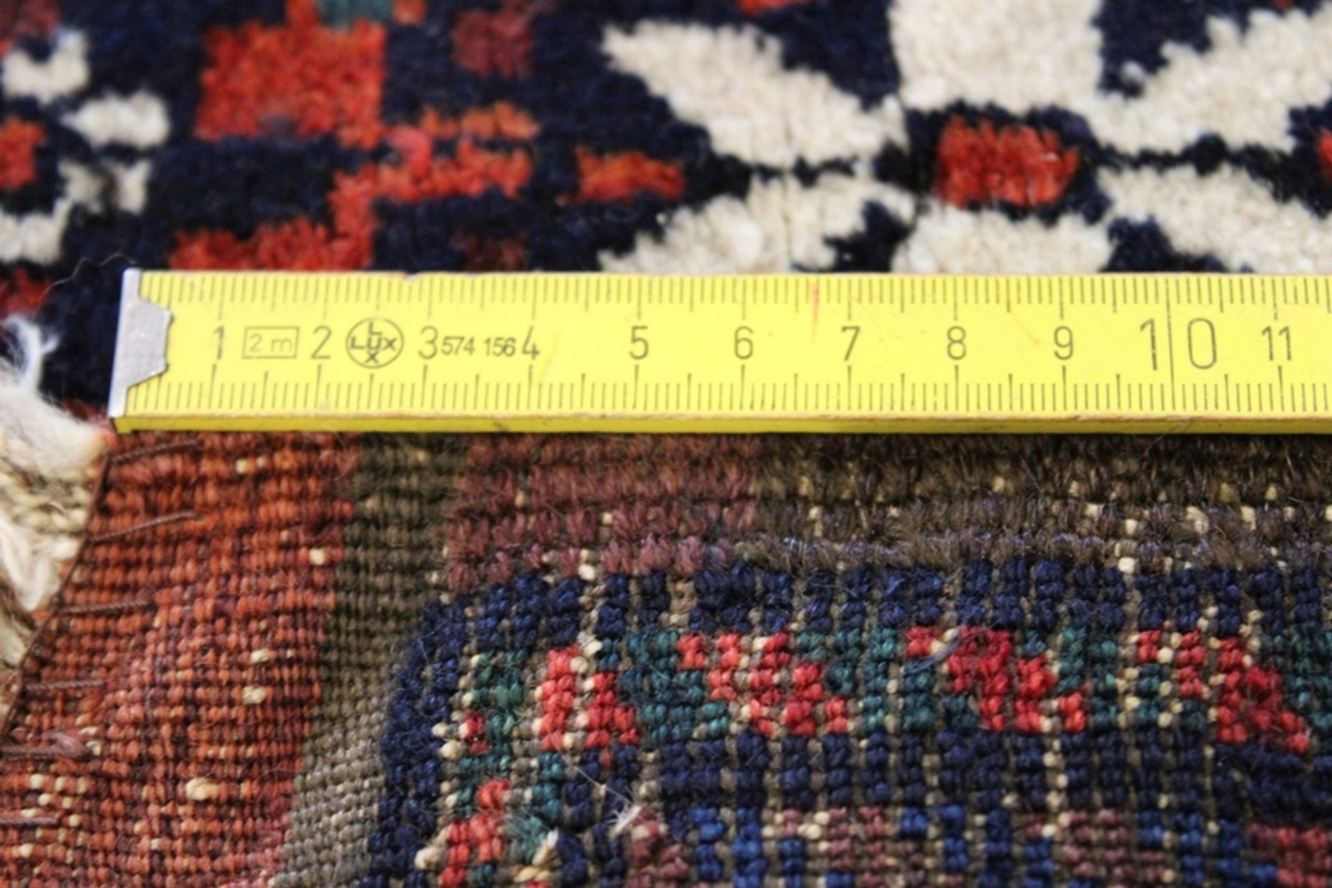 Belutsch Teppich, Maße: 237 x 141 cm. Guter Zustand, Abnutzungsspuren an den Kanten. - Bild 3 aus 3