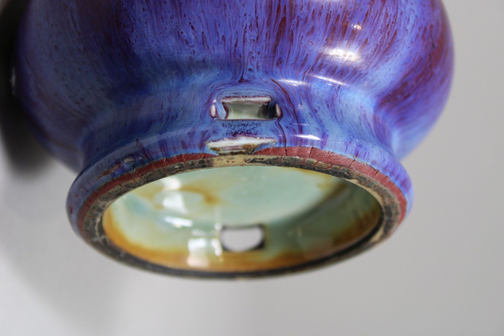 Vase, China, Porzellan, Ohne Marke, Flambe-Glasur, H.: 21,5 cm. Guter, altersbedingter Zustand, Gla - Bild 3 aus 4