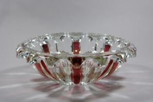 Böhmische Glasschale, rubinrot, Golddekor, Widmung, H.: 11 cm, Dm.: 36 cm. Guter, altersbedingter Z