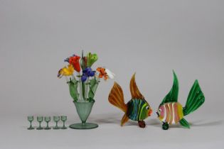 Konvolut 8 Tl.: Glas, 20. Jh., bestehend aus: Blumenvase, Lauscha, 5 kleine Kelche, paar Fische, Mu