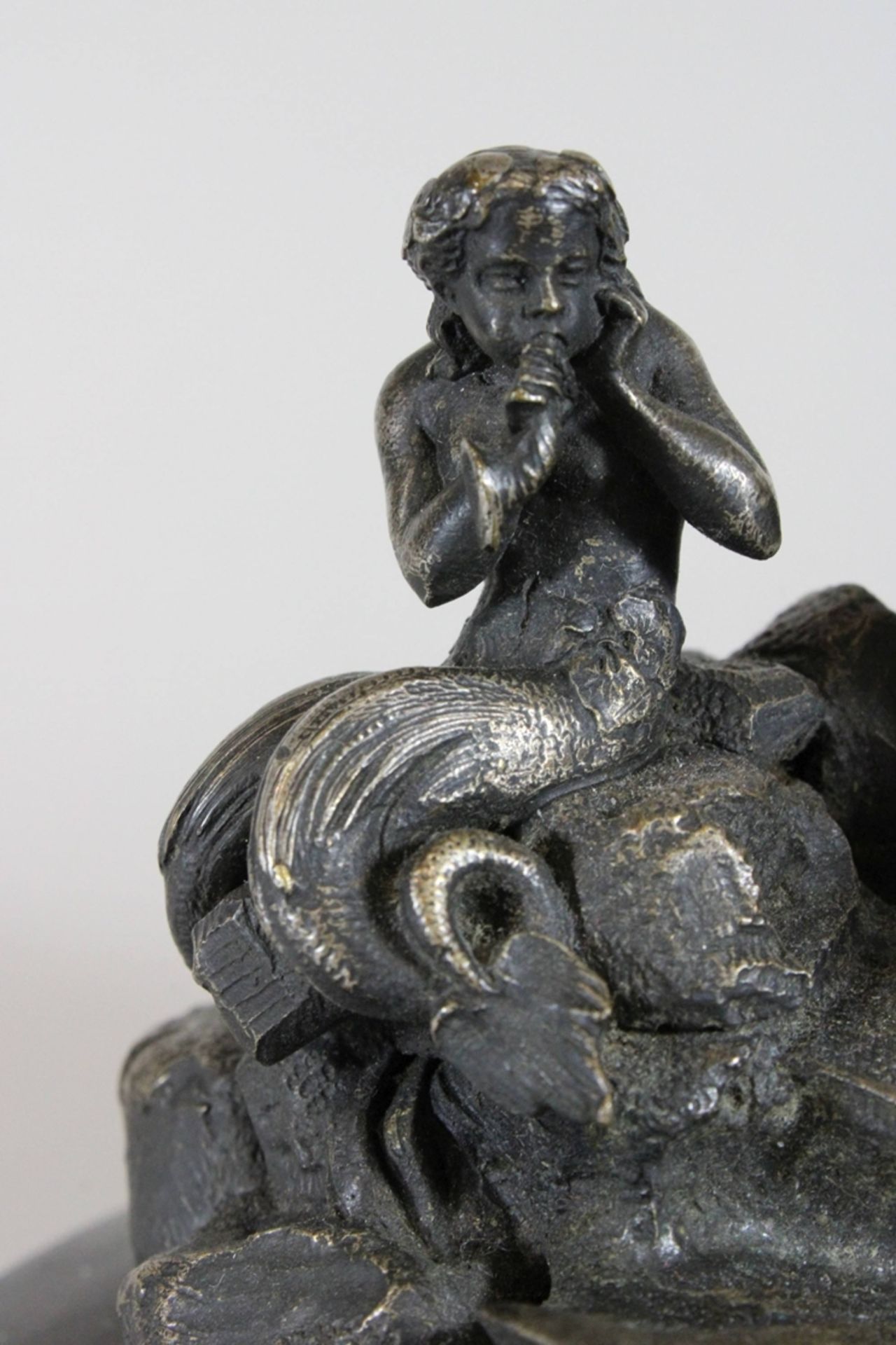 Schreibtischgarnitur, Sirenen, Bronze, Maße: 18 x 22 x 28 cm. - Bild 5 aus 6