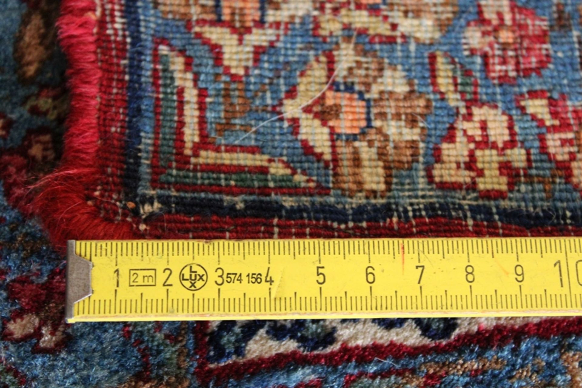 Paar Teppiche, Kirman, Maße: 54 x 56,5 cm, Ghom, Maße: 138 x 79 cm. Guter Zustand. - Image 5 of 5