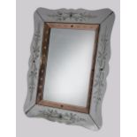 Venezianischer Spiegel, 20. Jh.,  Maße: 88 x 70 cm. Guter, altersbedingter Zustand.