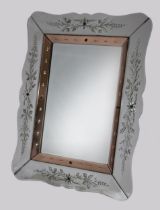 Venezianischer Spiegel, 20. Jh., Maße: 88 x 70 cm. Guter, altersbedingter Zustand.