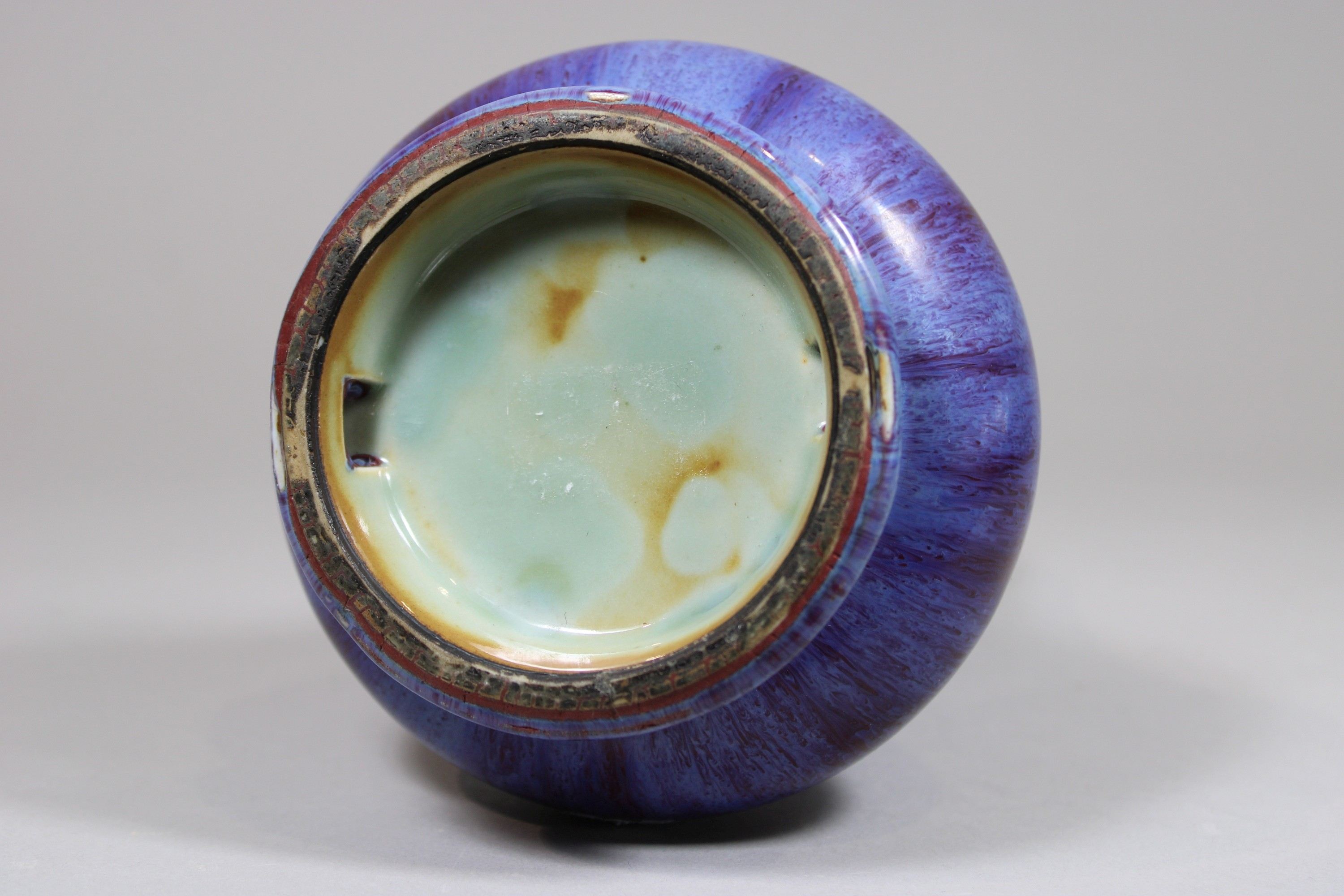 Vase, China, Porzellan, Ohne Marke, Flambe-Glasur, H.: 21,5 cm. Guter, altersbedingter Zustand, Gla - Image 2 of 4