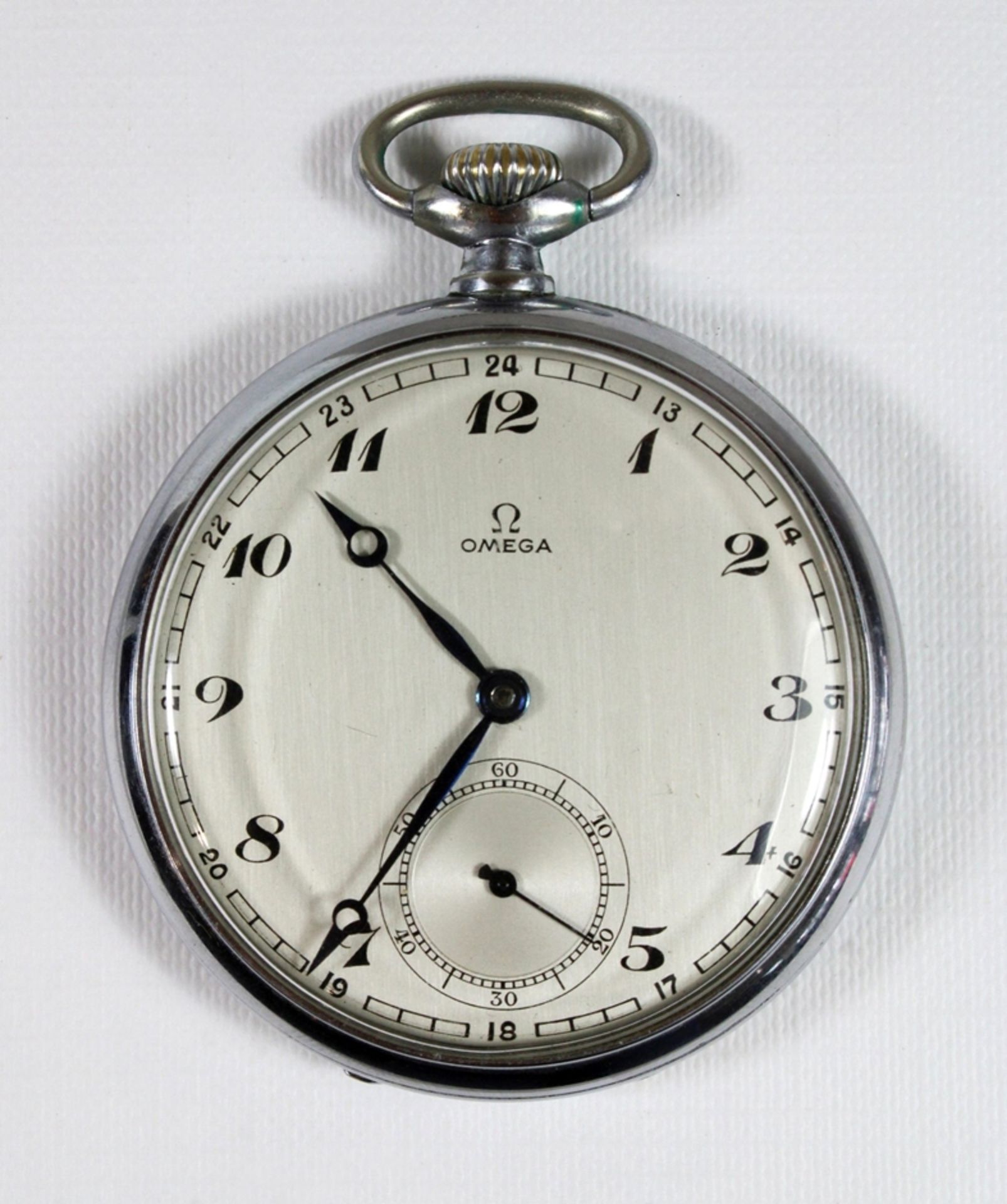 Omega Herrentaschenuhr, Modellnummer: 8996587. Guter Zustand, Uhr läuft, mit altem Garantieschein v