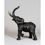 Elefant, Bronze, unsigniert, Maße: H.: 29 cm, B.: 22 cm. Guter, altersbedingter Zustand, Stoßzähne