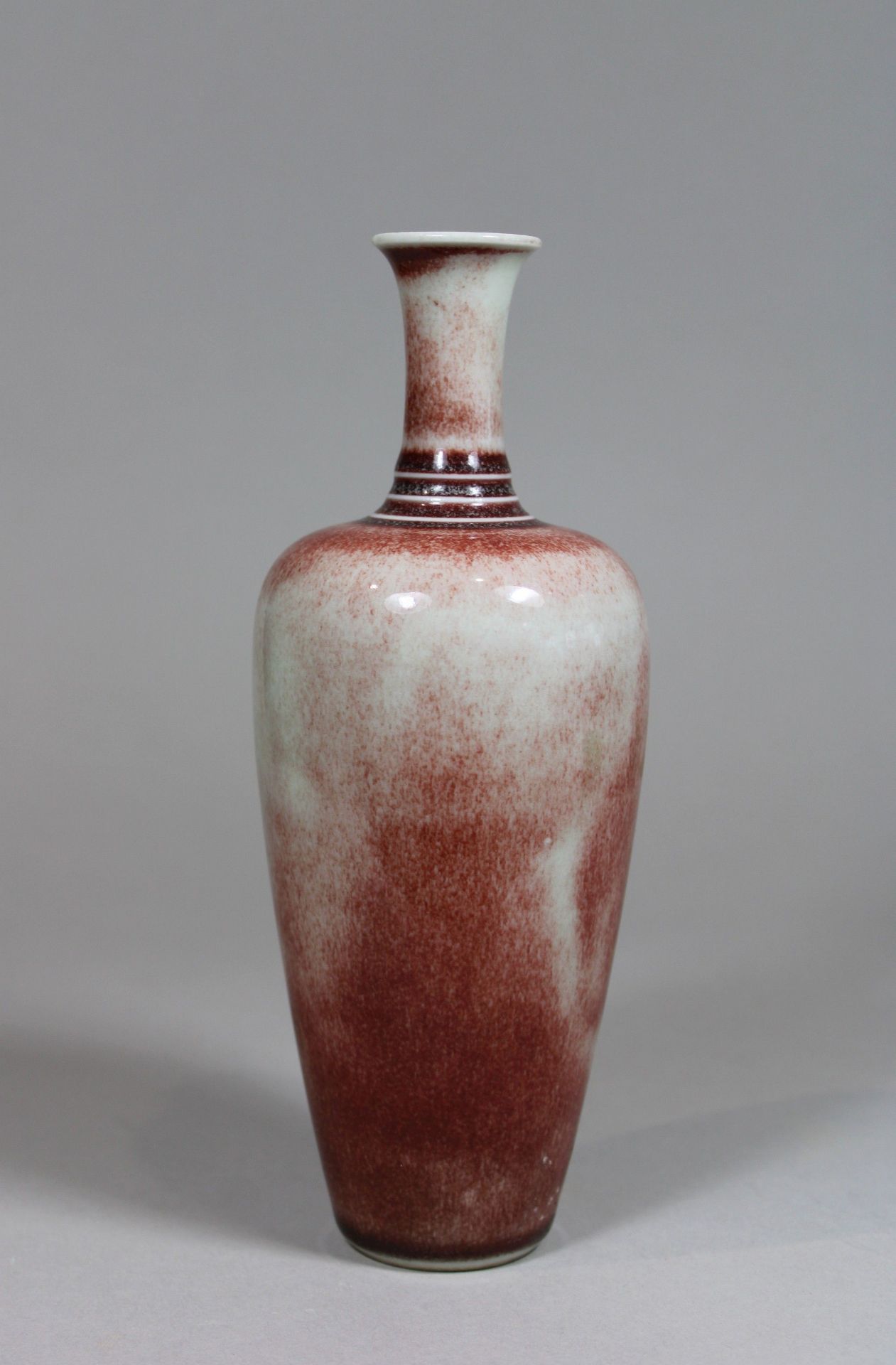 Liuyeping Vase mit monochromer Flambe-Glasur, China, Porzellan, 19/20 Jh., Sechszeichen Kangxi Mark