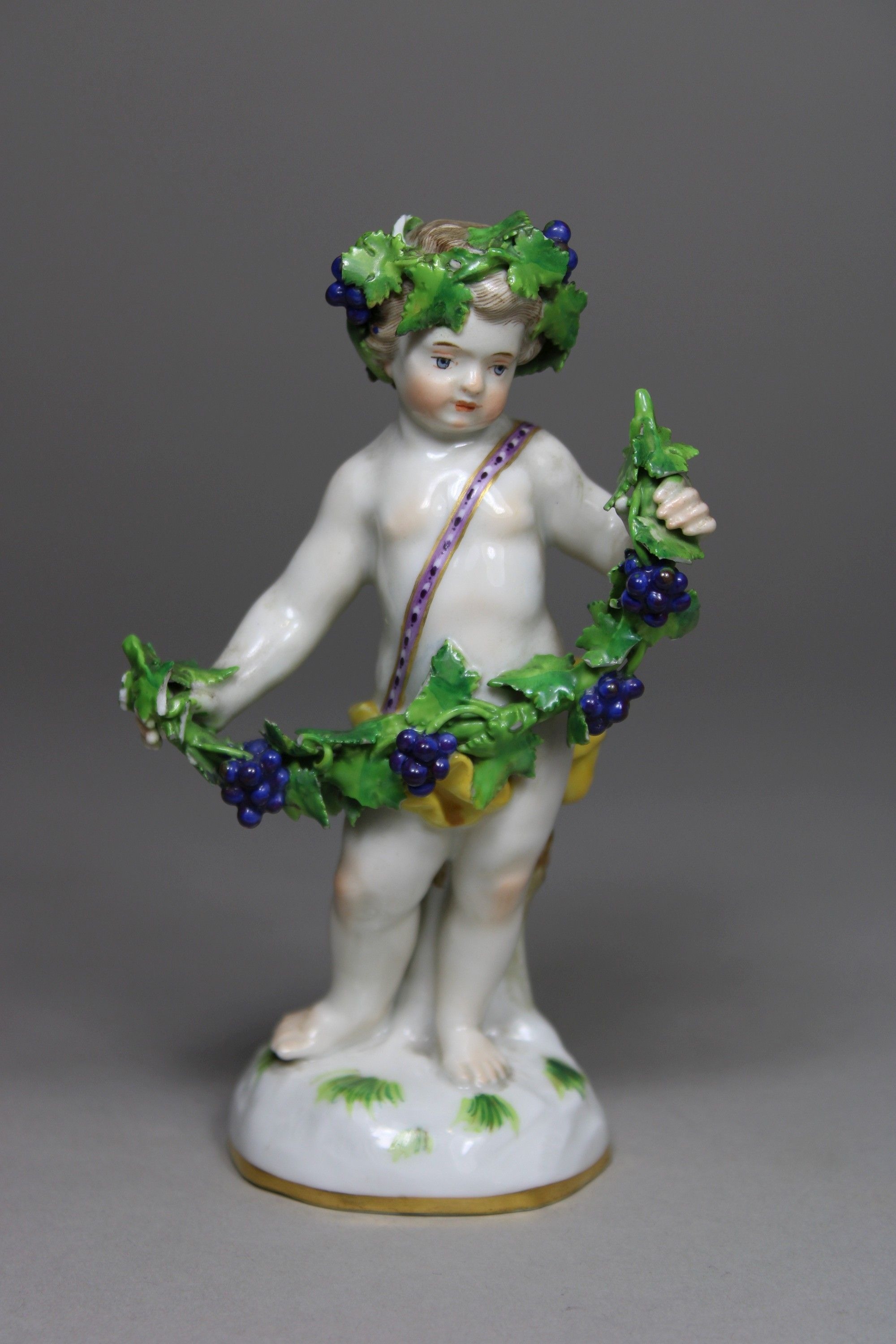 Porzellanfigur, der Herbst, Vier Putten als Allegorien der vier Jahreszeiten, Meissen, 1. Wahl, Ent