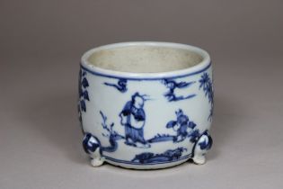 Tripod Schale, China, Porzellan, ohne Marke, blau-weiß bemalt, figürliche Dekor, H.: 7,4 cm, Dm.: 9