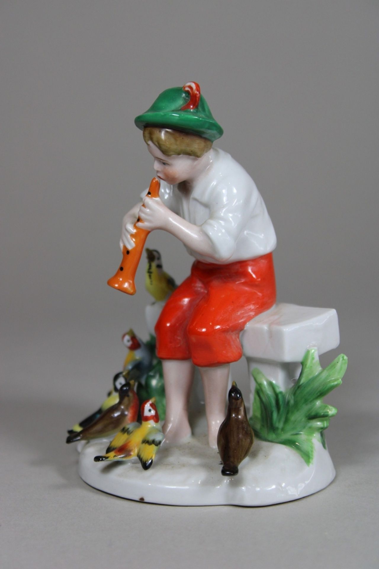 Porzellanfigur, Junge mit Flöte, WKC Graefenthal, Modellnummer: 11095, Maße: 12,5 x 9,5 x 7,4 cm. G - Bild 3 aus 5
